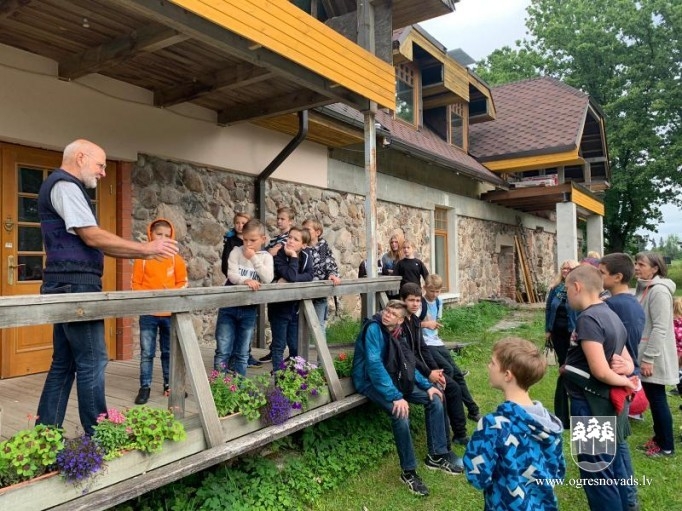 Jaudīgs starts Krapes skolai UNIVERSUM (25.09.2020.)