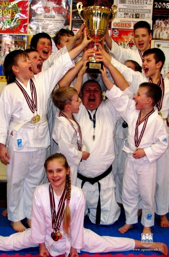 "KARATĒ SEN-E" izcīna "Ogres kausu 2016"