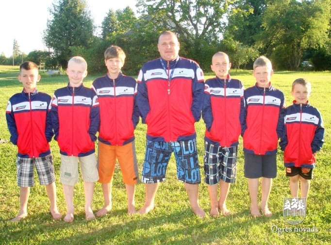 "KARATE SEN-E" sportistiem zelts un divi sudrabi Latvijas čempionātā