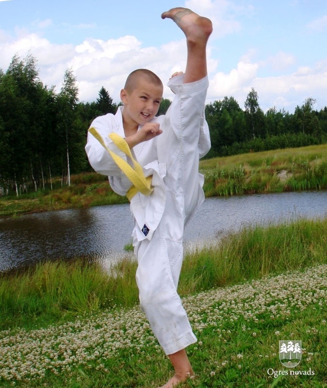 "KARATE SEN-E" sportistiem zelts un divi sudrabi Latvijas čempionātā