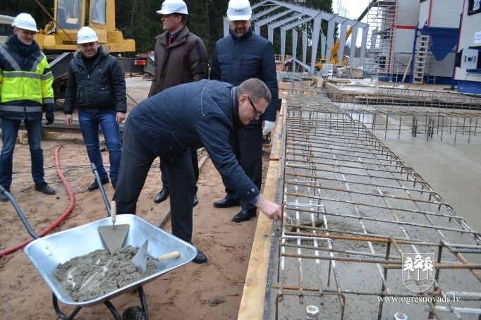 Jaunās katlu mājas būvdarbi Ogrē rit veiksmīgi