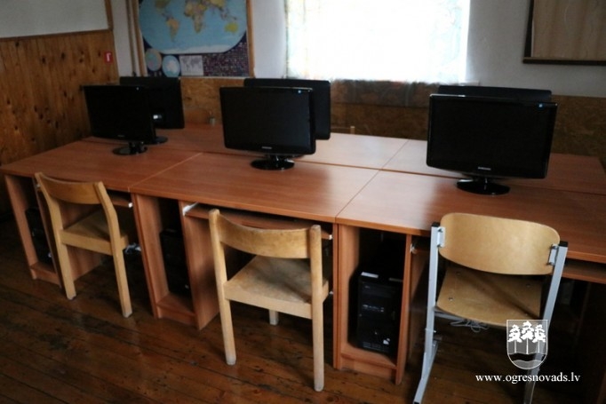 Krapes skola turpina sniegt pilnvērtīgas zināšanas skolēniem