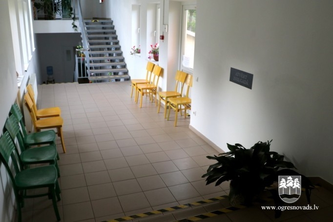 Krapes skola turpina sniegt pilnvērtīgas zināšanas skolēniem