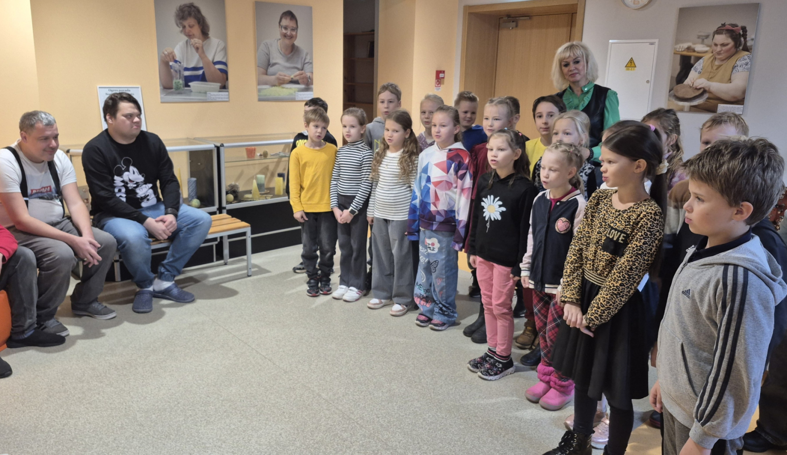 Labo darbu nedēļas pasākums Specializētajās darbnīcās, kur viesojas 2. klases skolēni