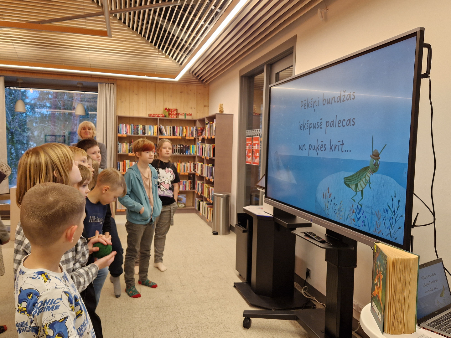 Ogres Centrālā bibliotēka īsteno lasīšanas veicināšanas programmu "Lasītrosme", kurā iesaistīties tika aicinātas visas Ogres novada izglītības iestādes, kā arī publiskās un skolu bibliotēkas.