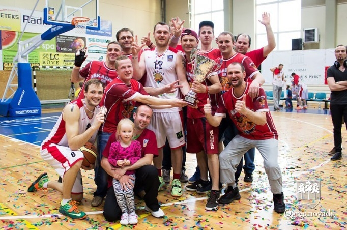 Ogres BS audzēkņiem Latvijas čempionāta zelts un sudrabs