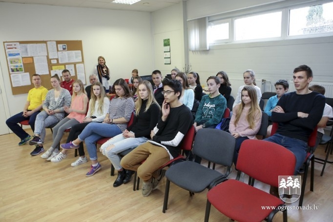 Ogres NSC lepojas ar saviem medaļniekiem