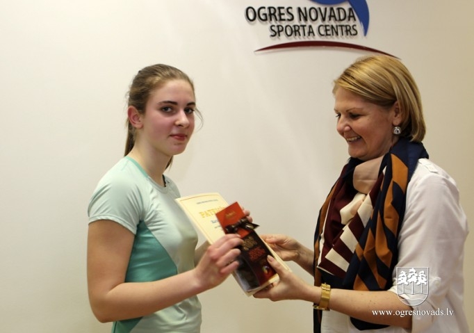 Ogres NSC lepojas ar saviem medaļniekiem