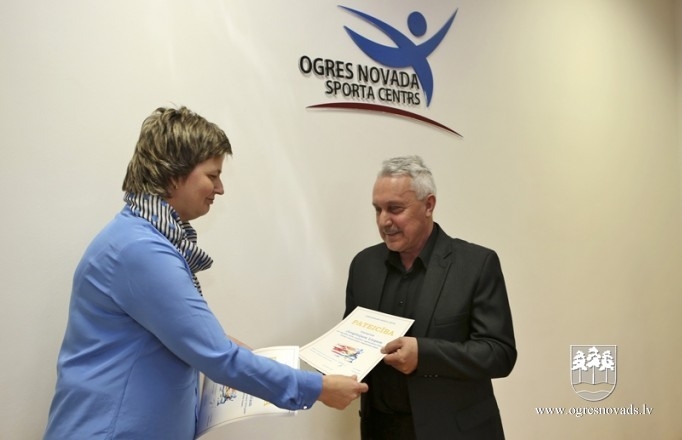 Ogres NSC lepojas ar saviem medaļniekiem