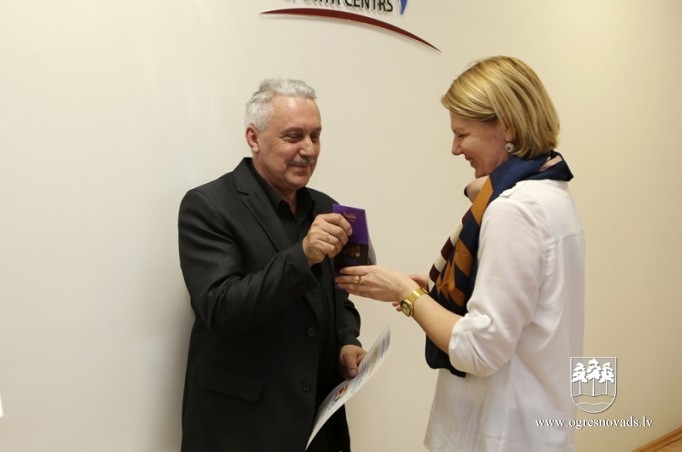 Ogres NSC lepojas ar saviem medaļniekiem