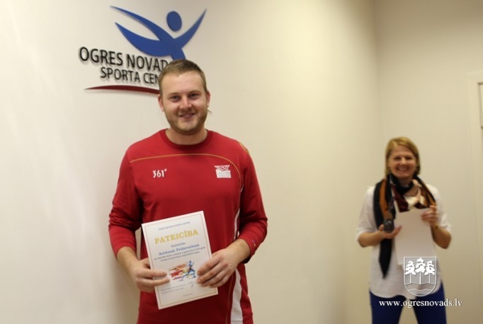 Ogres NSC lepojas ar saviem medaļniekiem