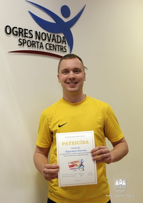 Ogres NSC lepojas ar saviem medaļniekiem