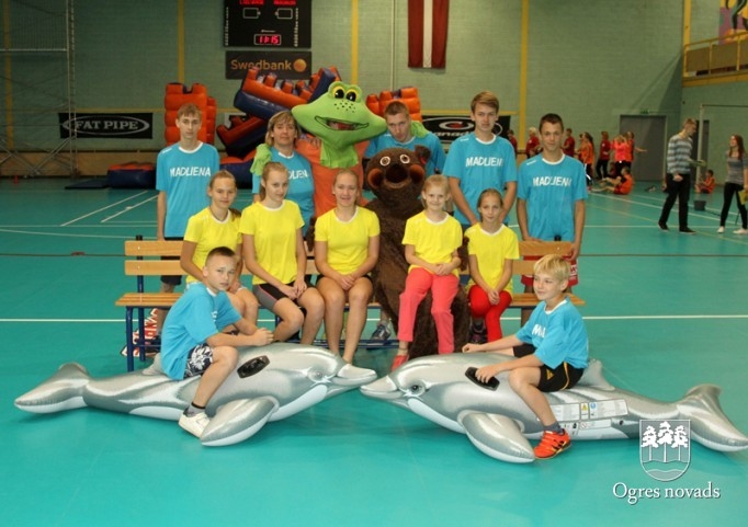Ogres 1.vidusskolai 3.vietā sacensībās "Lieliskā balva 2014"