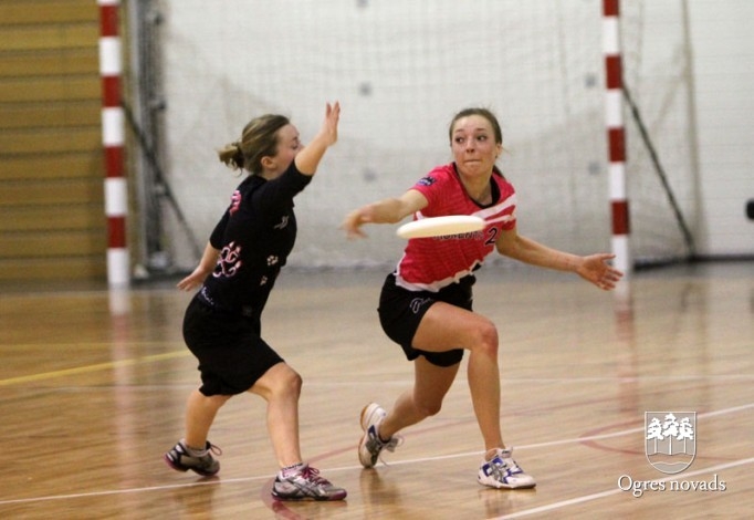 Ogres "Momenta" frisbijistes - Latvijas vicečempiones