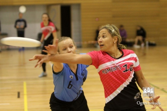 Ogres "Momenta" frisbijistes - Latvijas vicečempiones