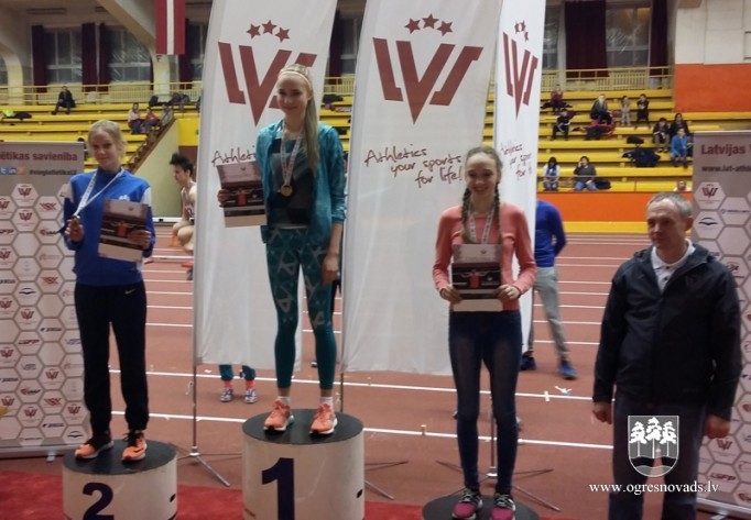 Ogres NSC vieglatlēti no Latvijas čempionāta atved 10 medaļas