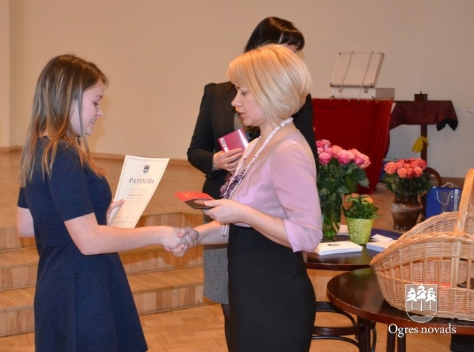 Apbalvoti Ogres novada novadpētniecisko darbu konkursa autori