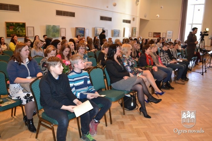 Apbalvoti Ogres novada novadpētniecisko darbu konkursa autori