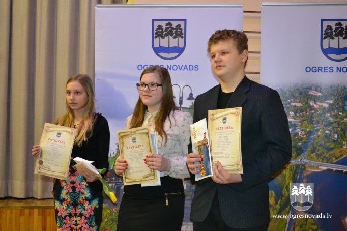 Skolēni aktīvi piedalās novadpētniecisko darbu konkursā