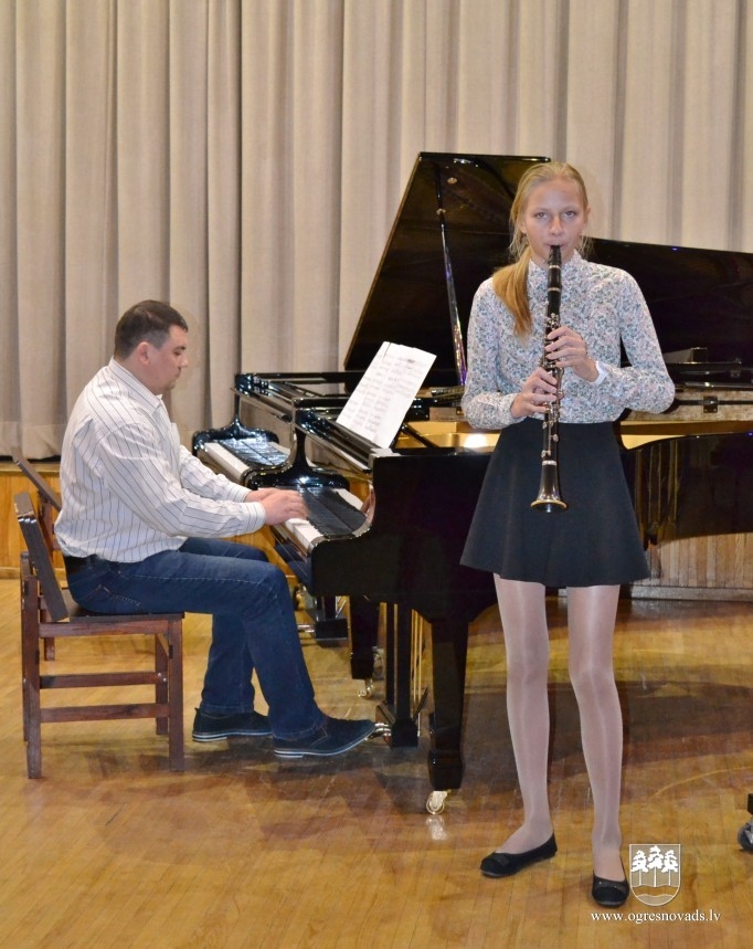 Skolēni aktīvi piedalās novadpētniecisko darbu konkursā