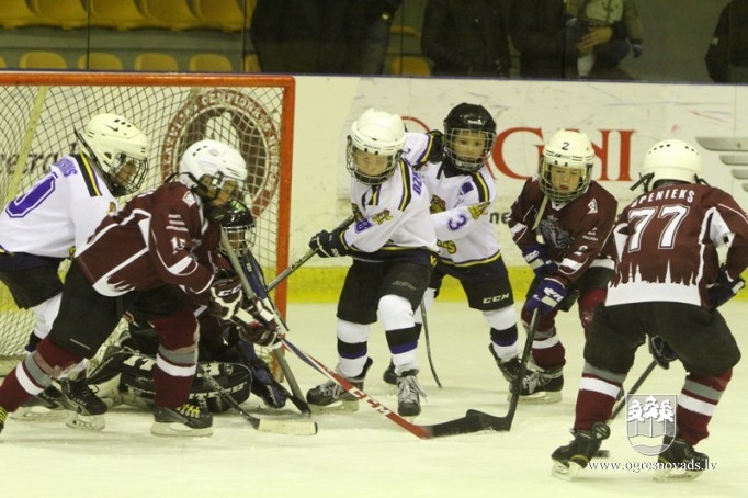 HK "Ogre Juniors" komandām nedēļas nogalē astoņas spēles