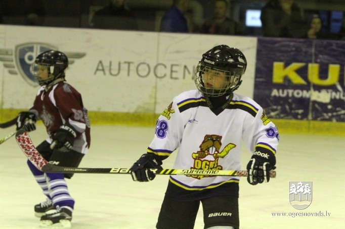 HK "Ogre Juniors" komandām nedēļas nogalē astoņas spēles