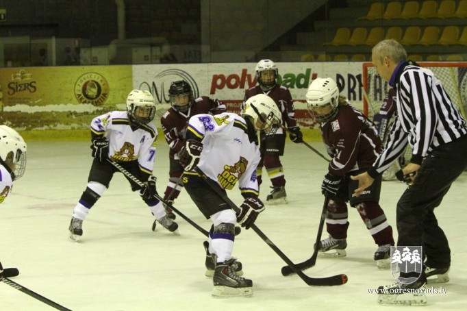 HK "Ogre Juniors" komandām nedēļas nogalē astoņas spēles