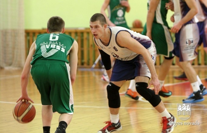 "Ogres BS" ceturtdaļfinālu sāk ar graujošu uzvaru