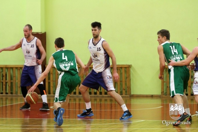 "Ogres BS" ceturtdaļfinālu sāk ar graujošu uzvaru