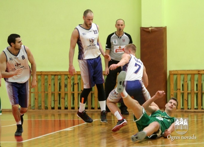"Ogres BS" ceturtdaļfinālu sāk ar graujošu uzvaru