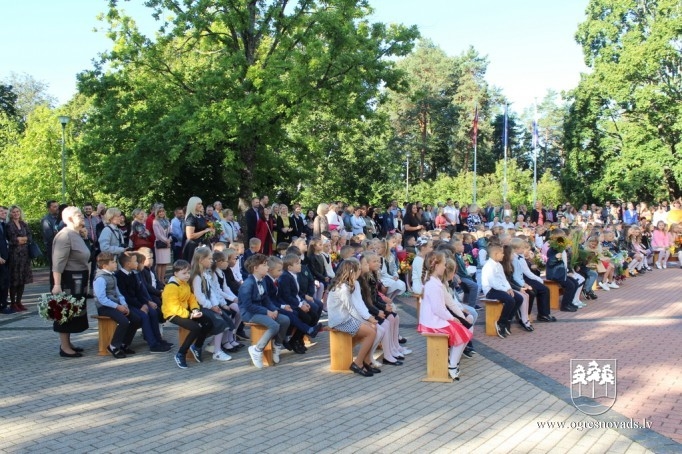 Zinību diena Ogres skolās