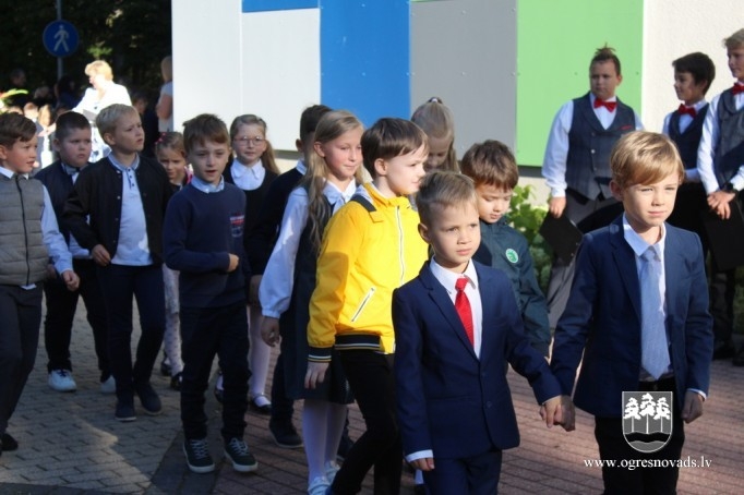 Zinību diena Ogres skolās