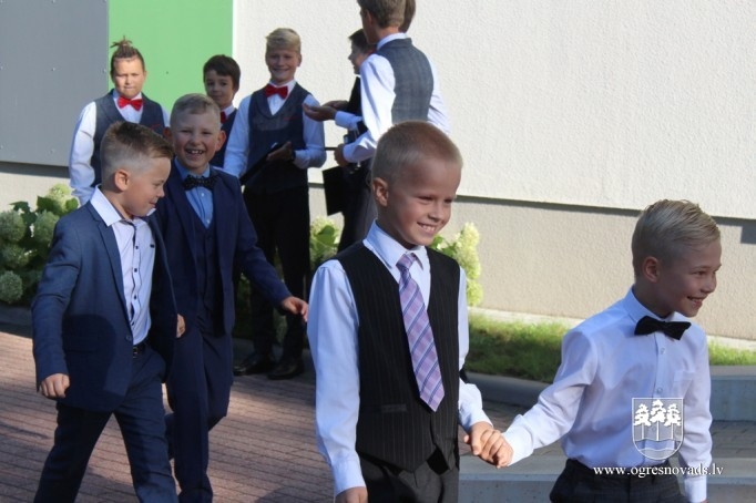 Zinību diena Ogres skolās