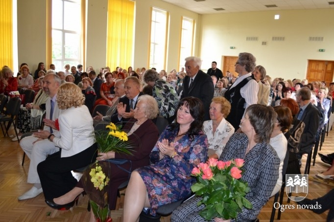 Ogres 1. vidusskola atzīmē 95 gadu jubileju