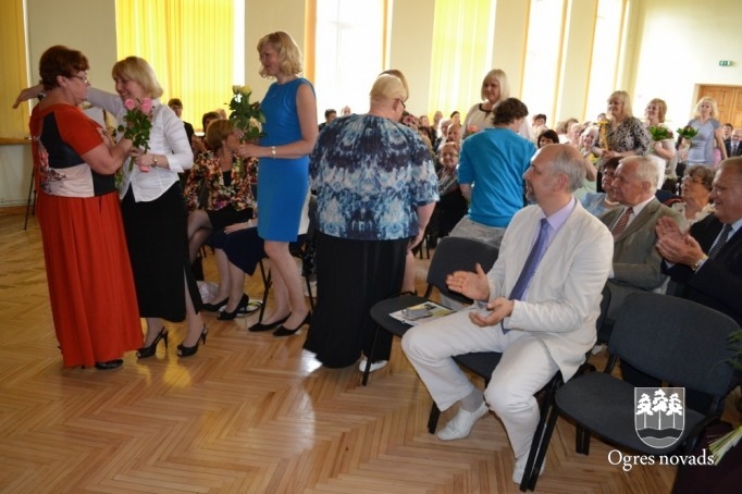 Ogres 1. vidusskola atzīmē 95 gadu jubileju