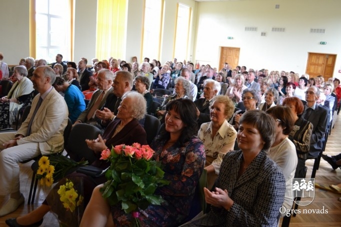 Ogres 1. vidusskola atzīmē 95 gadu jubileju