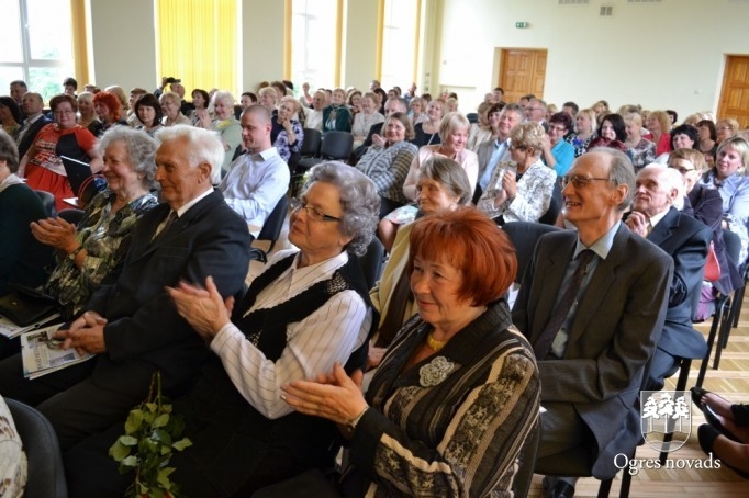 Ogres 1. vidusskola atzīmē 95 gadu jubileju