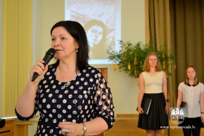 Ogres 1.vidusskolā izdota jauna gadagrāmata