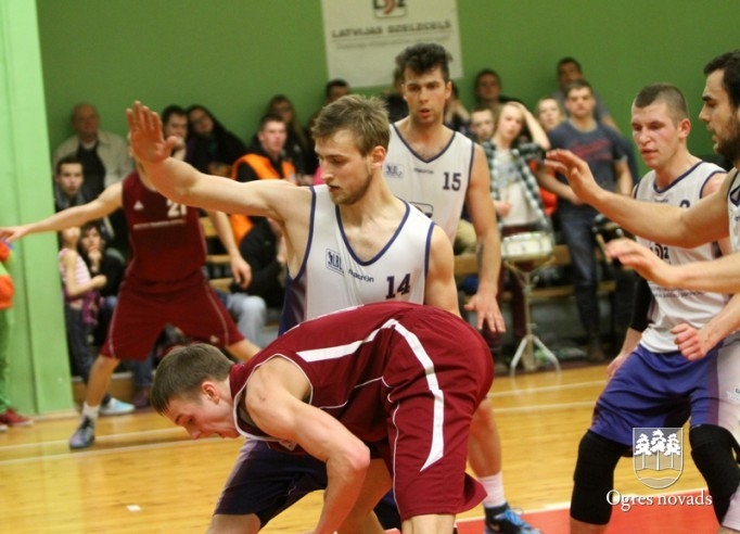 Ogres basketbolistiem izšķirošā cīņa par iekļūšanu finālā