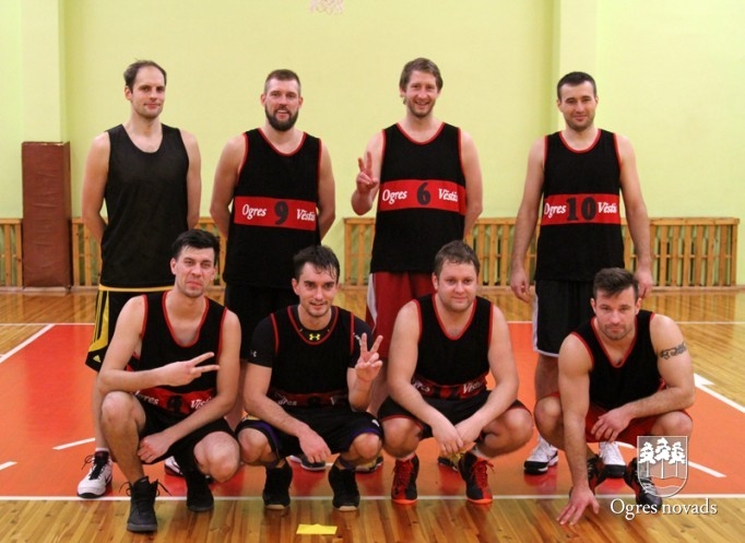 "LOS OG3R" izcīna Ogres novada kausu basketbolā