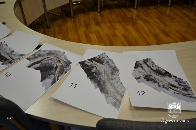 Mērlatas Ogres upes krastā uzstādīs nākamnedēļ
