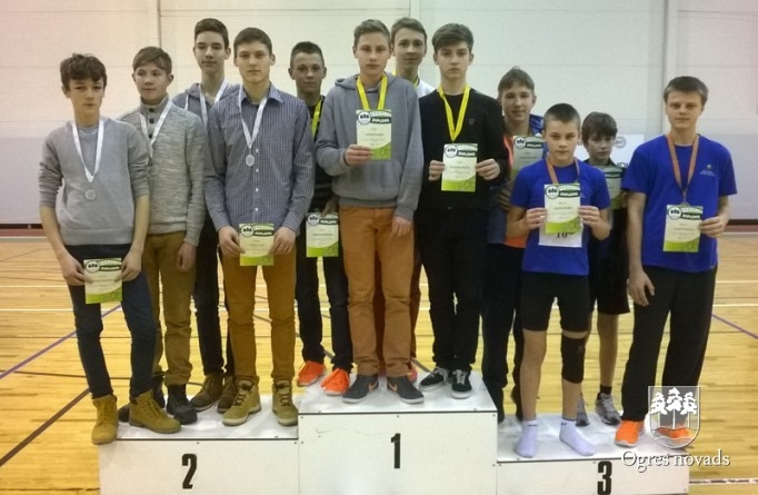 Ogrēniešiem un madlieniešiem medaļas sacensībās "Ogres ziema 2015"