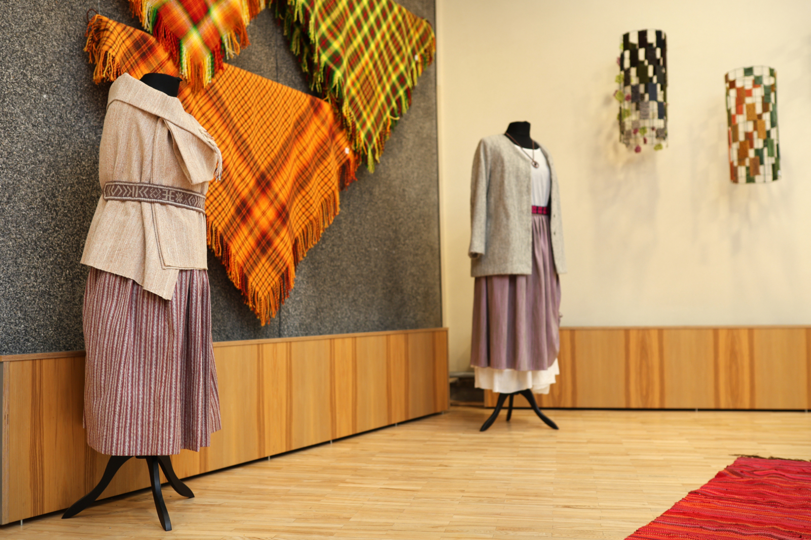 Tautas lietišķās mākslas studijas SAIVA jubilejas izstāde