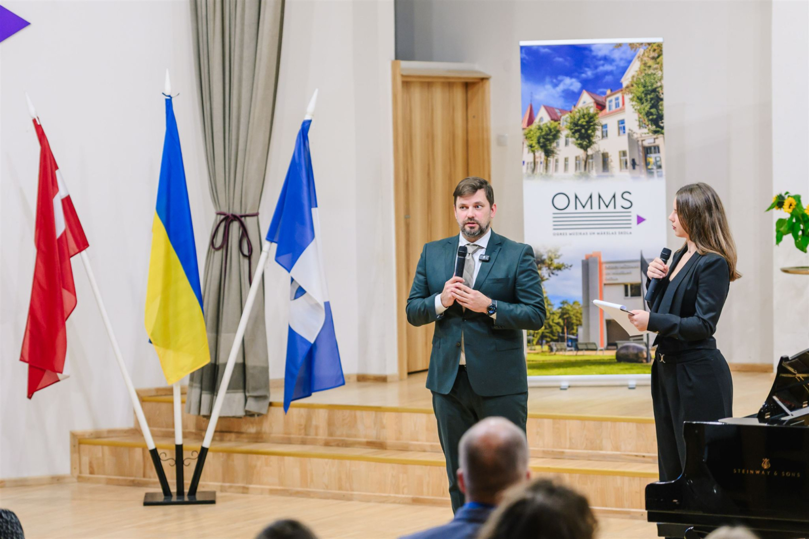 Nodibinājuma “Osokinu fonds” Ukrainas atbalsta koncerts “Mūzikā ar Ukrainu”. Uzrunu saka Andris Krauja