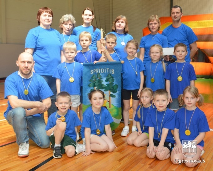Bērnudārzu audzēkņi piedalās Sporta dienā
