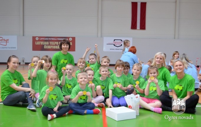 Bērnudārzu audzēkņi piedalās Sporta dienā