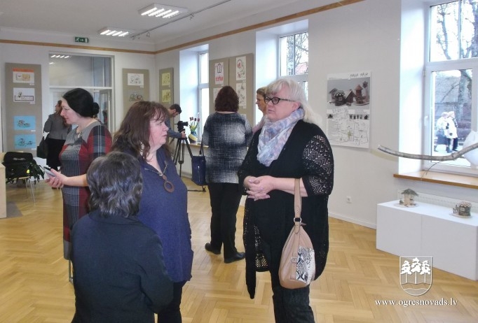 Vizuālās mākslas interešu izglītības pedagogu darbu izstādes noslēgums