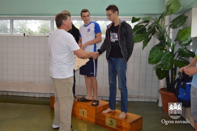 Ogrēniešiem 12 medaļas Jūrmalas peldēšanas čempionātā