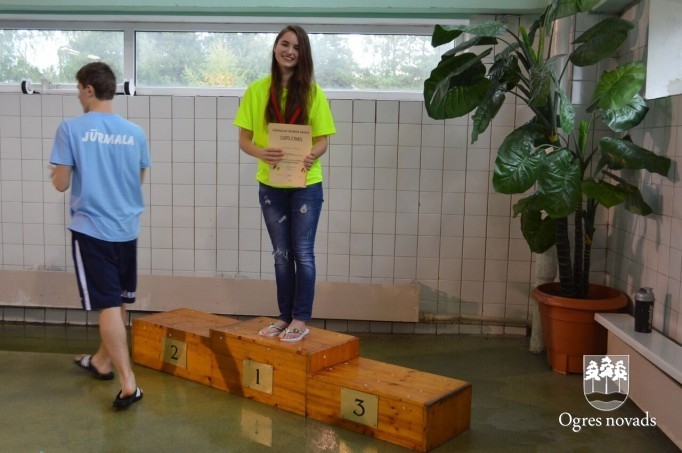 Ogrēniešiem 12 medaļas Jūrmalas peldēšanas čempionātā