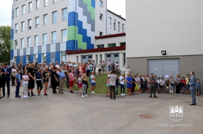 Ogres 1.vidusskolā atklāta RTU Bērnu un jauniešu universitāte